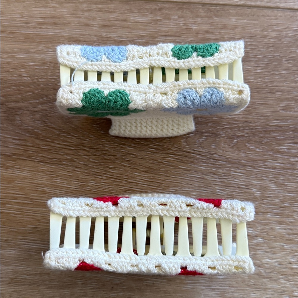 New Crochet Claw Clips - Picture 2 of 3